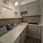 דירה Adela *