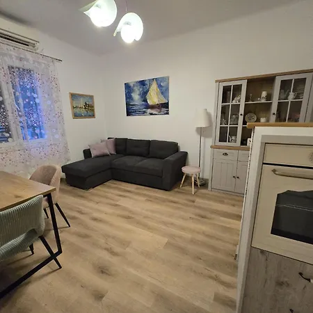 Apartamento Adela *